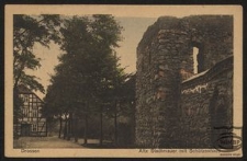 Drossen : Alte Stadtmauer mit Schützenhaus