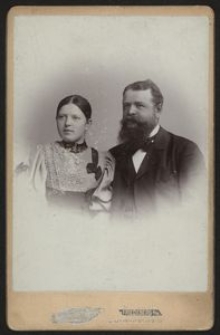 Portret kobiety i mężczyzny z brodą